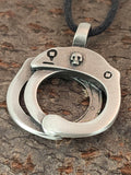 Anhänger 77 Handschellen - Zinn