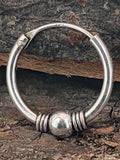 Silberne Unisex-Ohrringe mit balinesischem Design